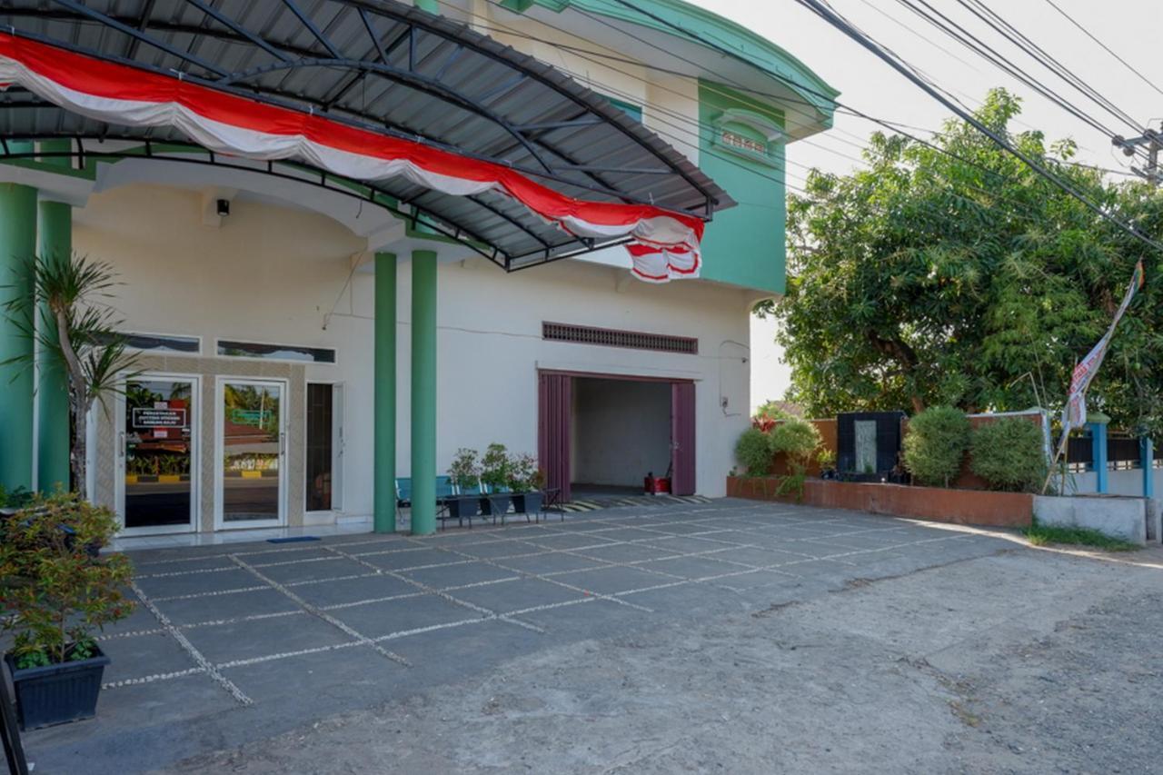 Готель Reddoorz Syariah At Jalan Jenderal Sudirman Palopo Екстер'єр фото