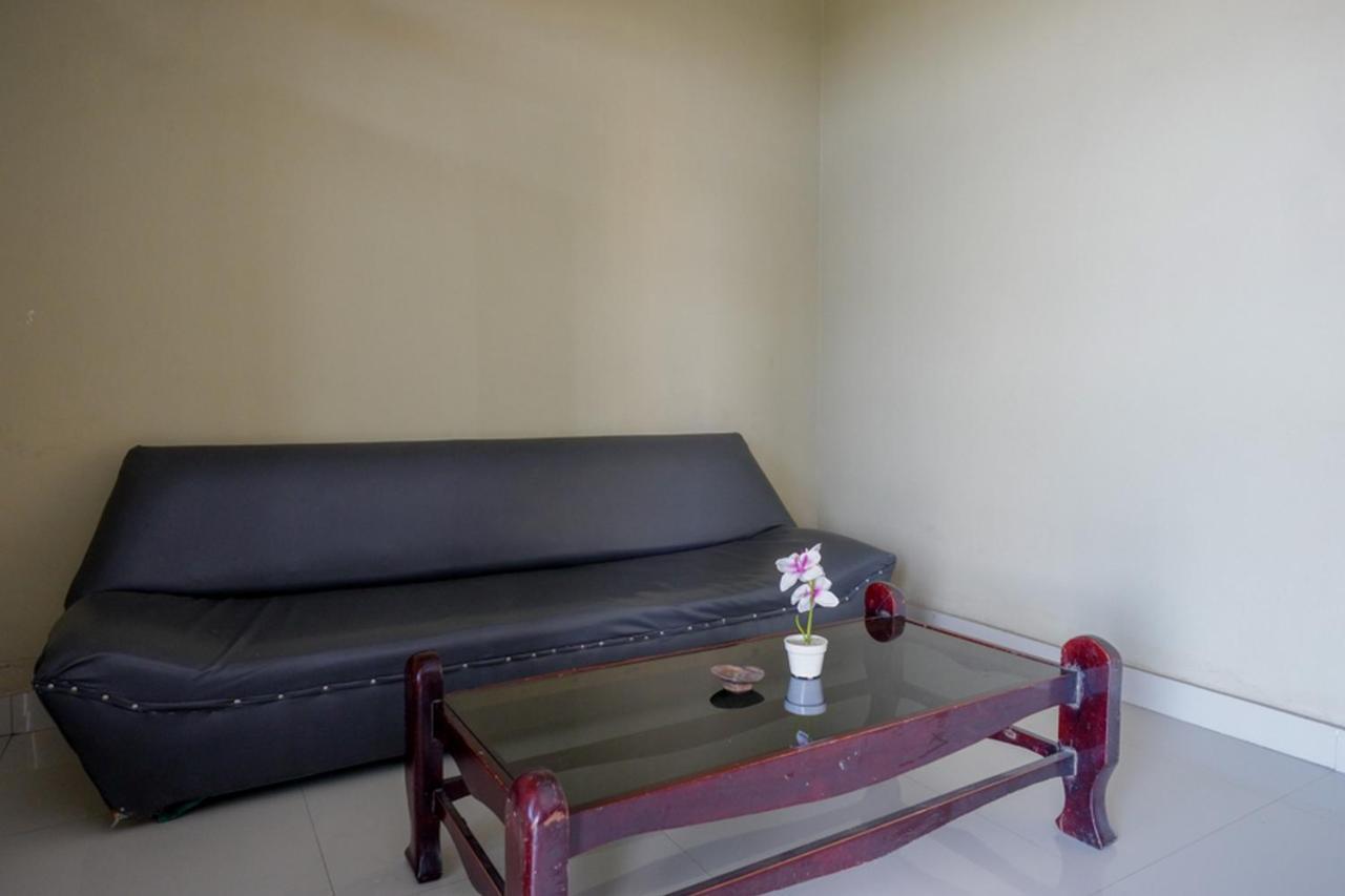 Готель Reddoorz Syariah At Jalan Jenderal Sudirman Palopo Екстер'єр фото